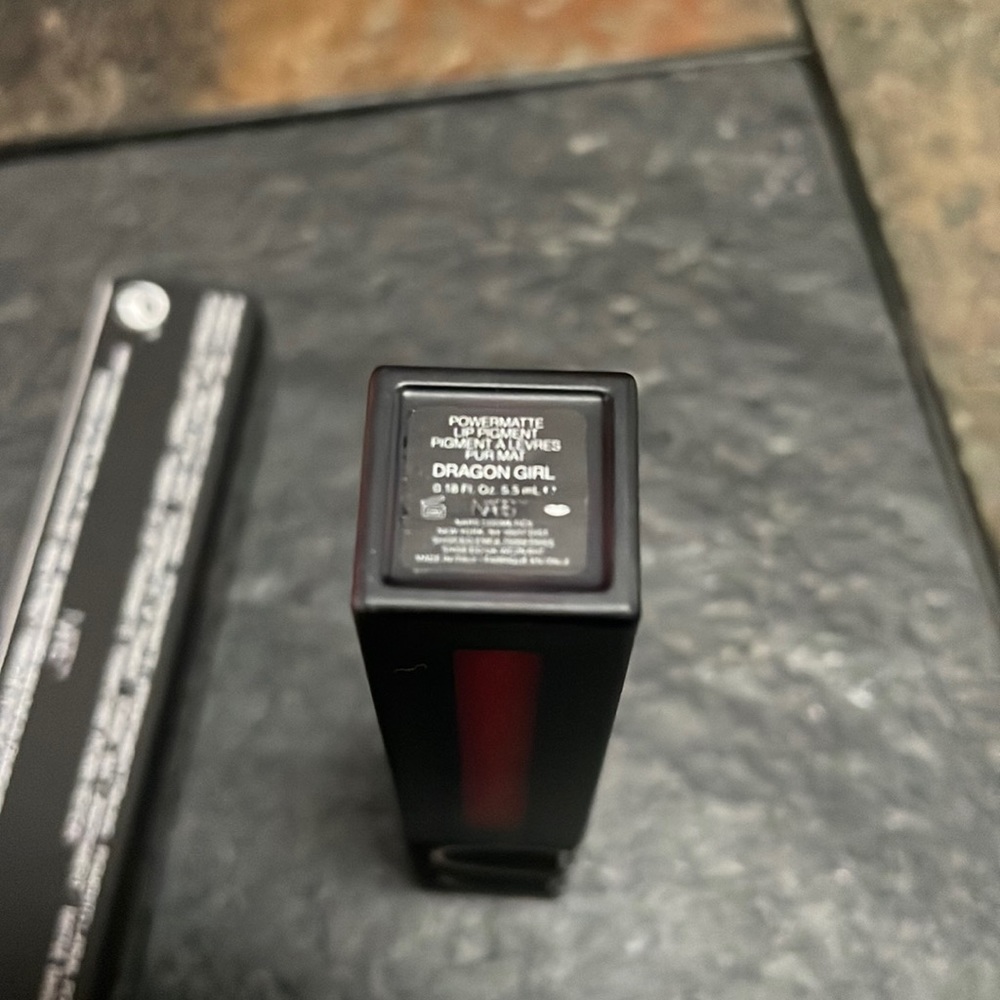 NARS Powermatte Lip Pigment Dragon Girl - Picture 3 of 4